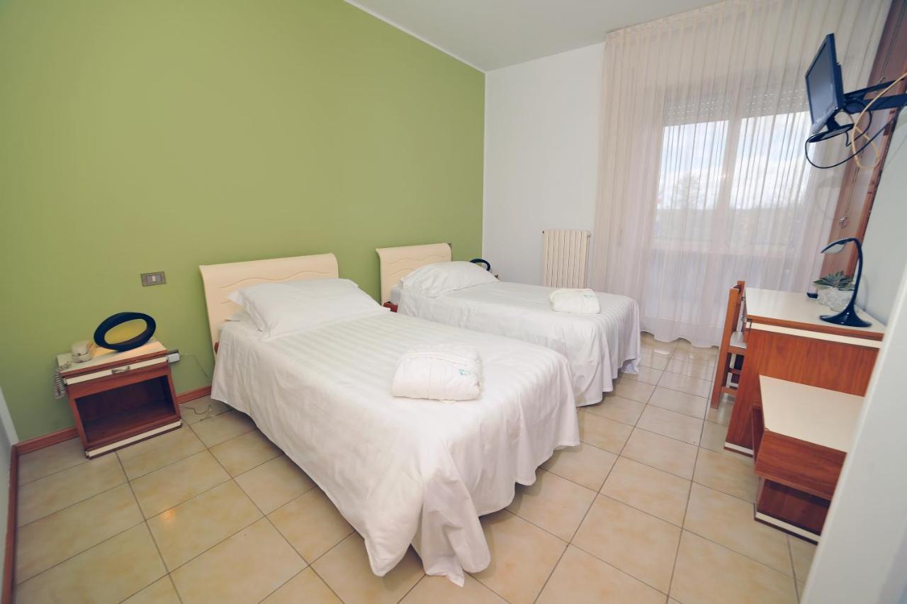 Hotel San Crispino Morrovalle Exterior photo
